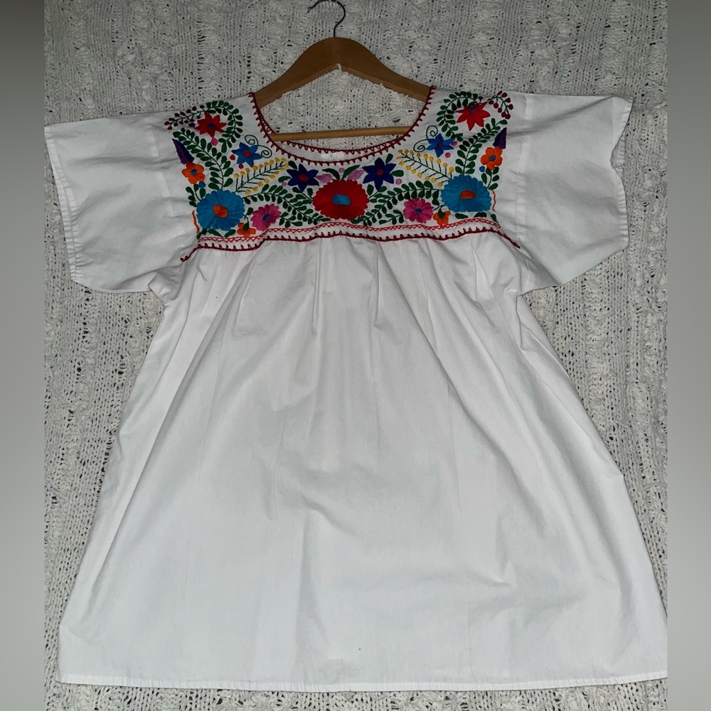 Flower Power 💐💐💐 the absolute cutest top!!!